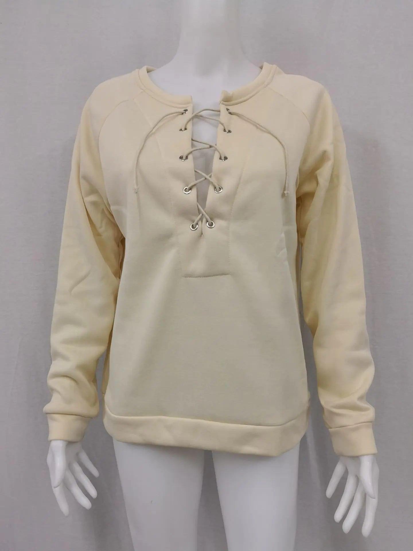 Casual Women's Sweater in Trendy Fashion Design